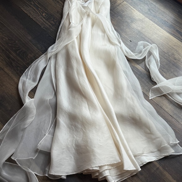 Lea Habitudes Wedding Dress sz 4-6 - Picture 3 of 9